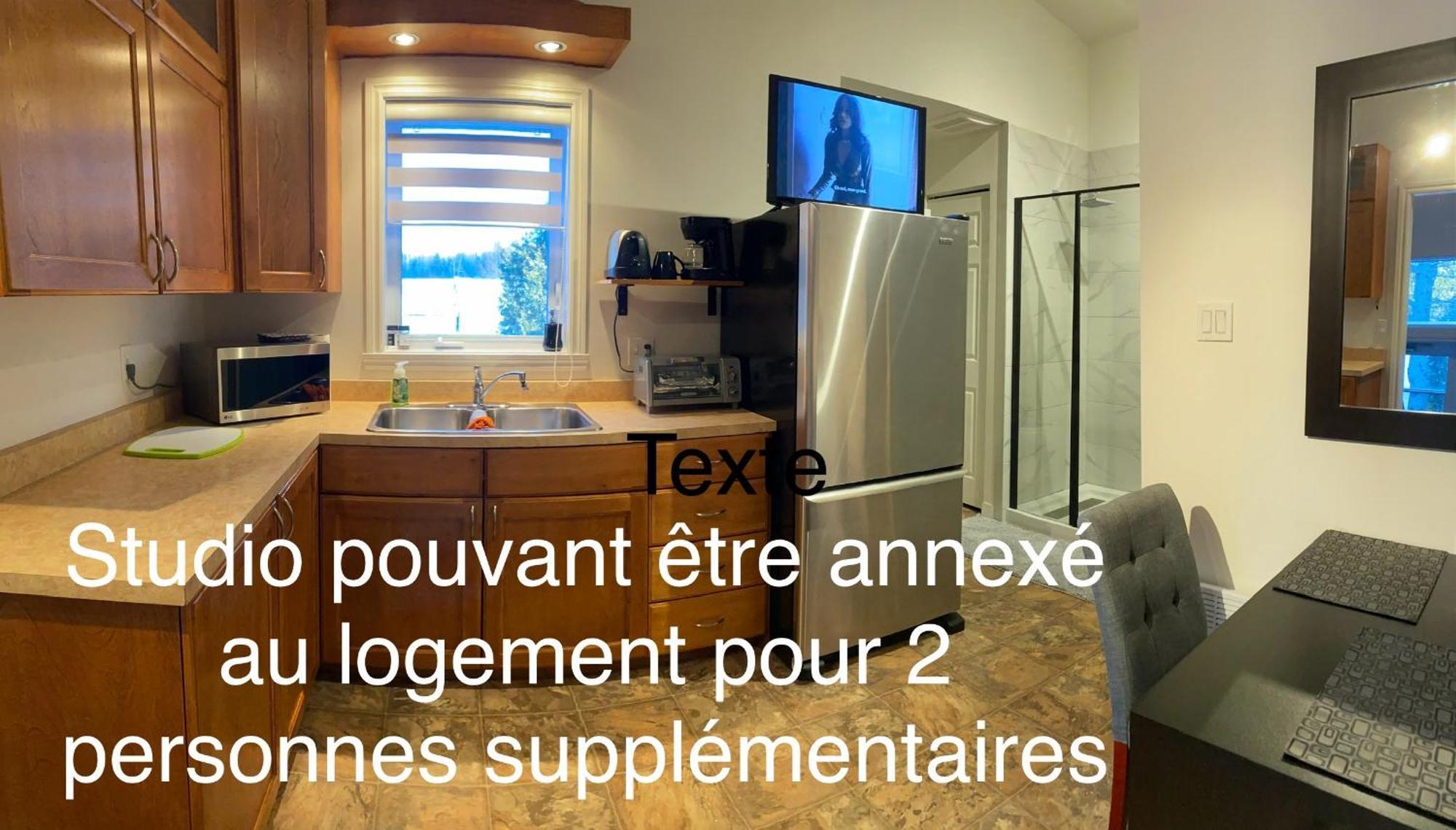Logement 3 ,5 Entierement Prive Lac-Megantic Bagian luar foto